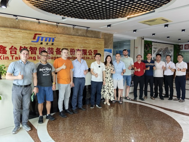 热烈欢迎俄罗斯客人莅临鑫台铭参观考察